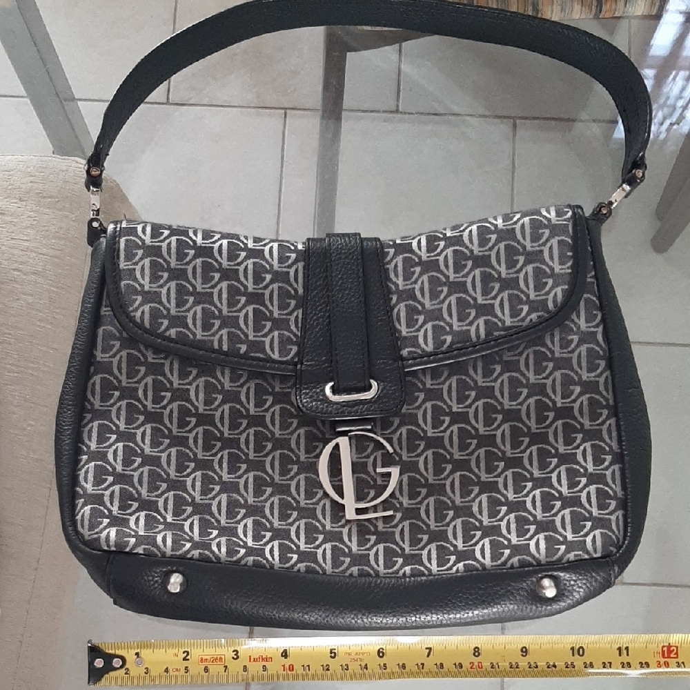 PARIS🇫🇷Guy Laroche Black with Silver LOGO and LEATHER Hand Bag SZ MEDIUM - Picture 12 of 15